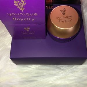 Younique Royalty Exfoliating Mask